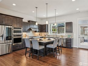 1412 Westridge Way NE, Issaquah WA 98029