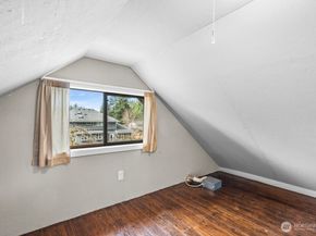 26023 SE 166th Street, Issaquah WA 98027