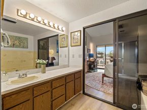 10601 Bagley Avenue N 304, Seattle WA 98133