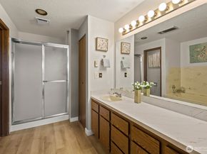 10601 Bagley Avenue N 304, Seattle WA 98133