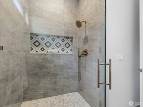 11921 90th Ave NE, Kirkland WA 98034