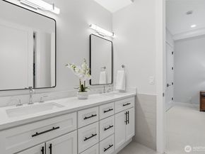 11921 90th Ave NE, Kirkland WA 98034