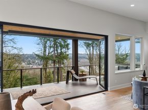 11921 90th Ave NE, Kirkland WA 98034