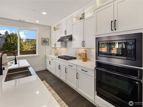 809 211th Place SE, Bothell WA 98021