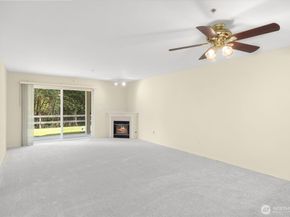 2001 120th Place NE 8104, Everett WA 98208