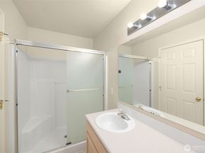 2001 120th Place NE 8104, Everett WA 98208