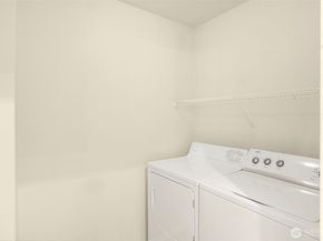 2001 120th Place NE 8104, Everett WA 98208