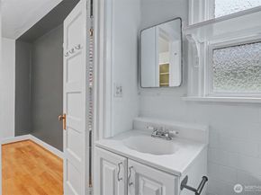 8535 18th Avenue NW, Seattle WA 98117