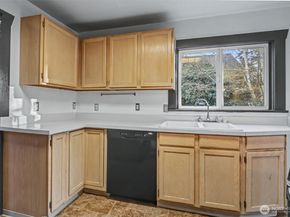 8535 18th Avenue NW, Seattle WA 98117