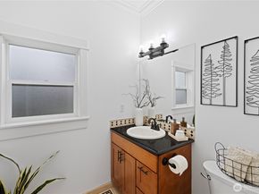 12411 NE 108th Place, Kirkland WA 98033