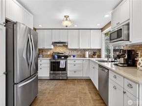 13629 SE 171st Place, Renton WA 98058