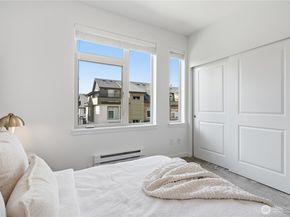 924 7th Avenue NE, Issaquah WA 98029