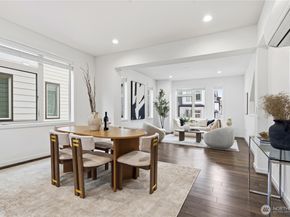 924 7th Avenue NE, Issaquah WA 98029