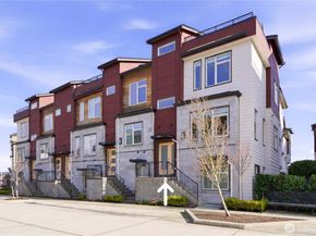 924 7th Avenue NE, Issaquah WA 98029