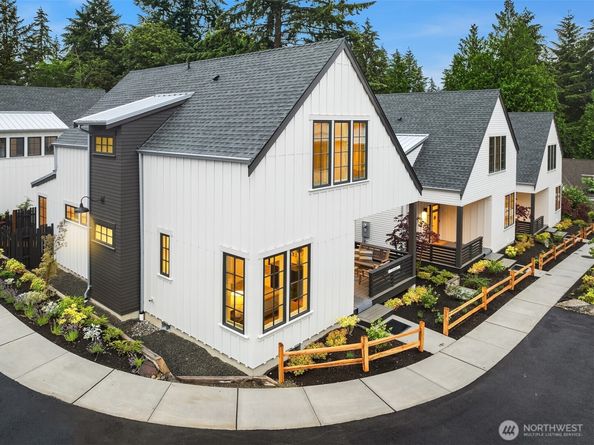 2218 NE 125th Street, Seattle WA 98125