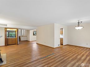 1602 NE 140th Street N2, Seattle WA 98125