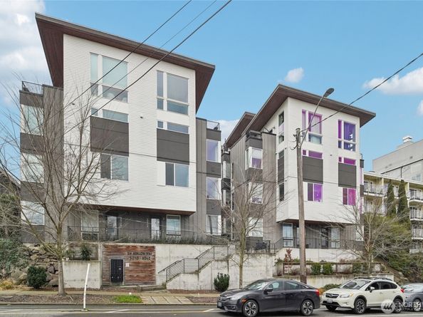 3070 SW Avalon Way E, Seattle WA 98126