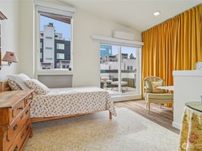 3070 SW Avalon Way E, Seattle WA 98126