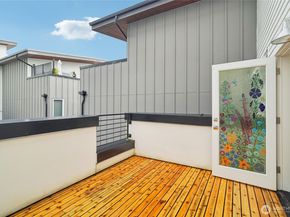 3070 SW Avalon Way E, Seattle WA 98126