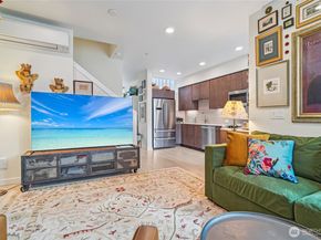 3070 SW Avalon Way E, Seattle WA 98126