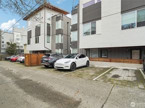 3070 SW Avalon Way E, Seattle WA 98126