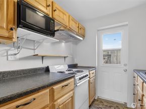 7870 Green Lake Drive N 10, Seattle WA 98103