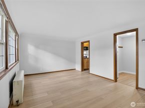 7870 Green Lake Drive N 10, Seattle WA 98103
