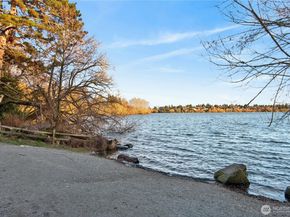 7870 Green Lake Drive N 10, Seattle WA 98103