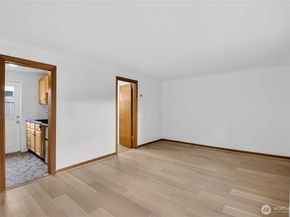 7870 Green Lake Drive N 10, Seattle WA 98103