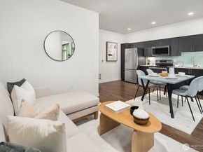 1085 103rd Avenue NE 124, Bellevue WA 98004