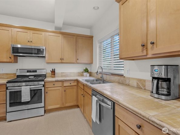 6604 198th Place SW, Lynnwood WA 98036