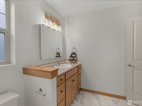 6604 198th Place SW, Lynnwood WA 98036