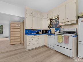 708 Warren Avenue N, Seattle WA 98109