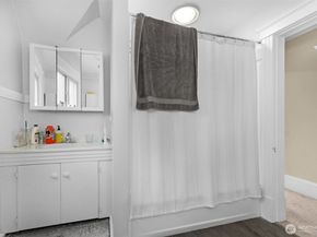 708 Warren Avenue N, Seattle WA 98109