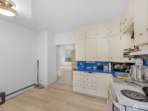 708 Warren Avenue N, Seattle WA 98109