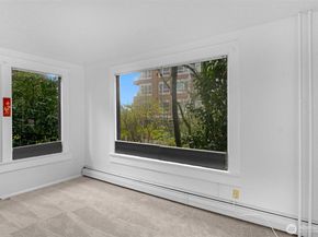 708 Warren Avenue N, Seattle WA 98109