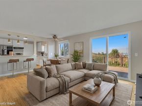 25011 20th Avenue S, Des Moines WA 98198