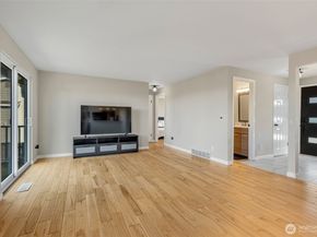 25011 20th Avenue S, Des Moines WA 98198