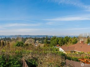 25011 20th Avenue S, Des Moines WA 98198