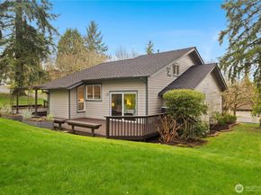 15705 NE 59th Way, Redmond WA 98052