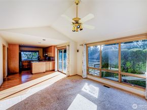 15728 NE 61st Ct, Redmond WA 98052