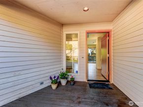 15728 NE 61st Ct, Redmond WA 98052