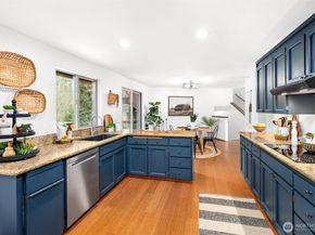 13922 Manor Way, Lynnwood WA 98087