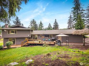 13922 Manor Way, Lynnwood WA 98087