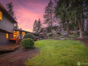 13922 Manor Way, Lynnwood WA 98087