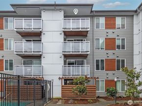 10501 8th Avenue NE 406, Seattle WA 98125