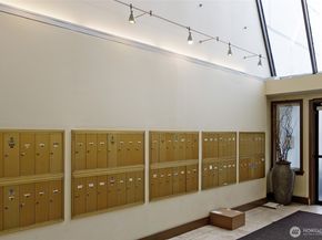 10501 8th Avenue NE 406, Seattle WA 98125