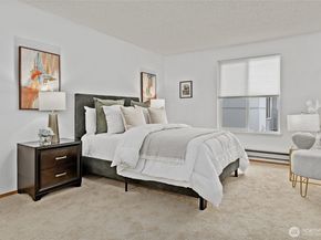 10501 8th Avenue NE 406, Seattle WA 98125