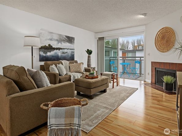 10501 8th Avenue NE 406, Seattle WA 98125