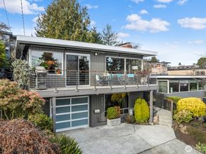 3439 24th Avenue W, Seattle WA 98199